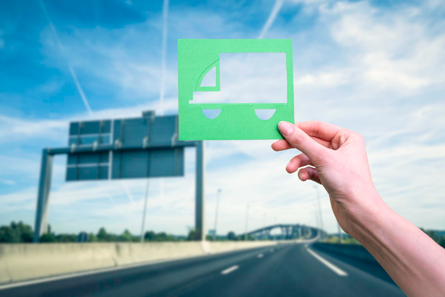 etiquetas de las DGT en carretera